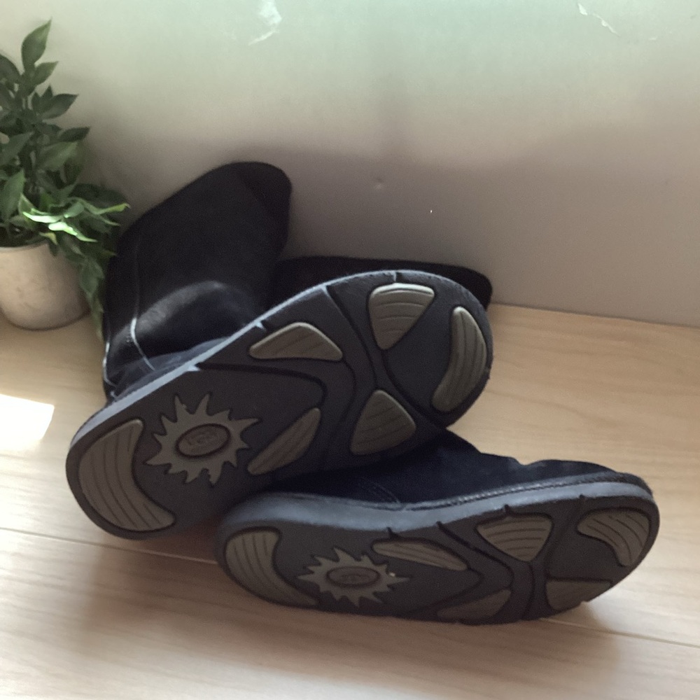 UGG Women's Black Boots with Zipper - Picture 5 of 5